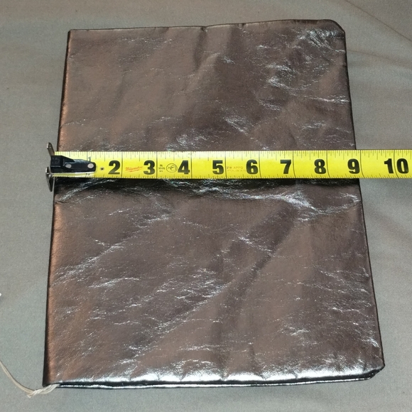NWT UASHMAMA ITALIAN MADE METALLIC CLUTCH ~ 11" x 9" ~ FOLD-OVER,1 SNAP CLOSURE - Picture 15 of 16